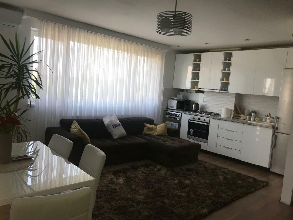 Pipera Lake View By Acme Rent 布加勒斯特 外观 照片