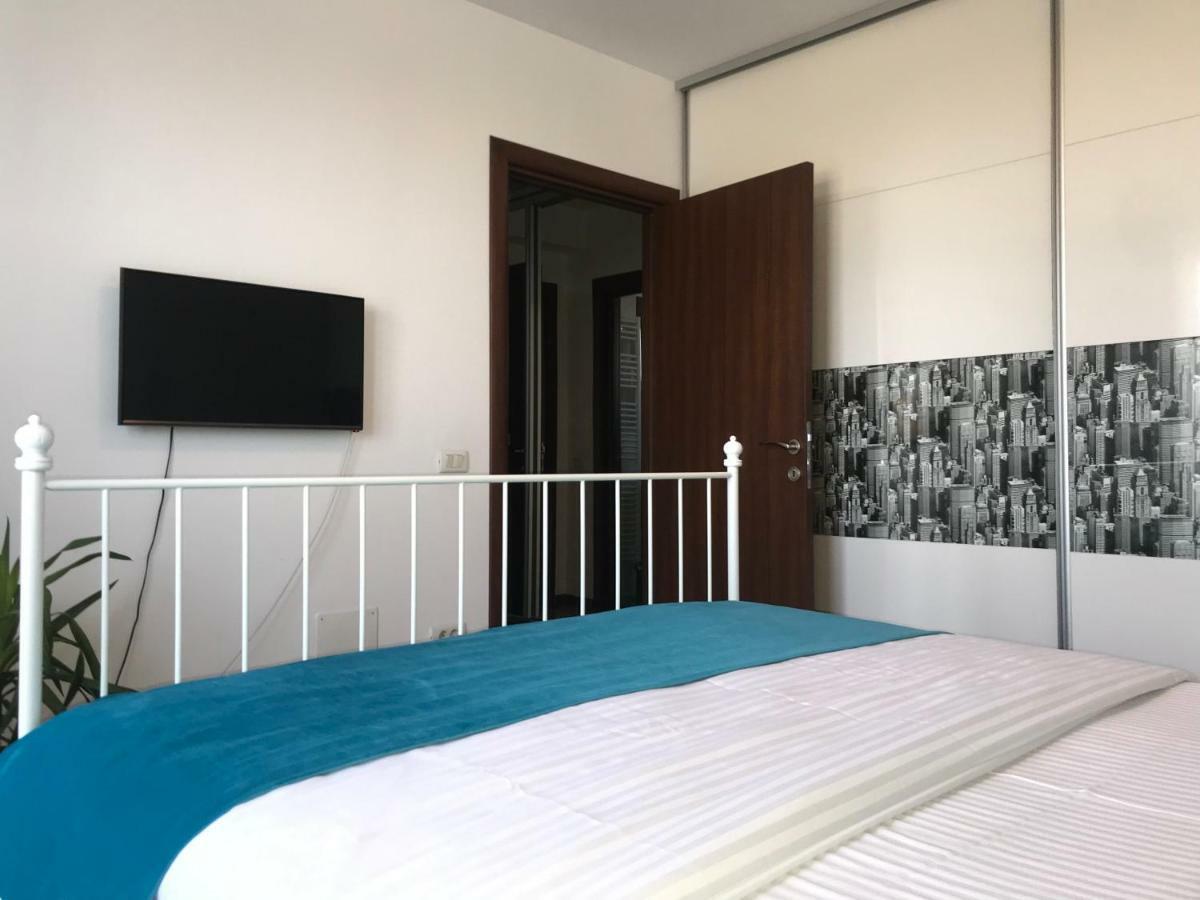 Pipera Lake View By Acme Rent 布加勒斯特 外观 照片